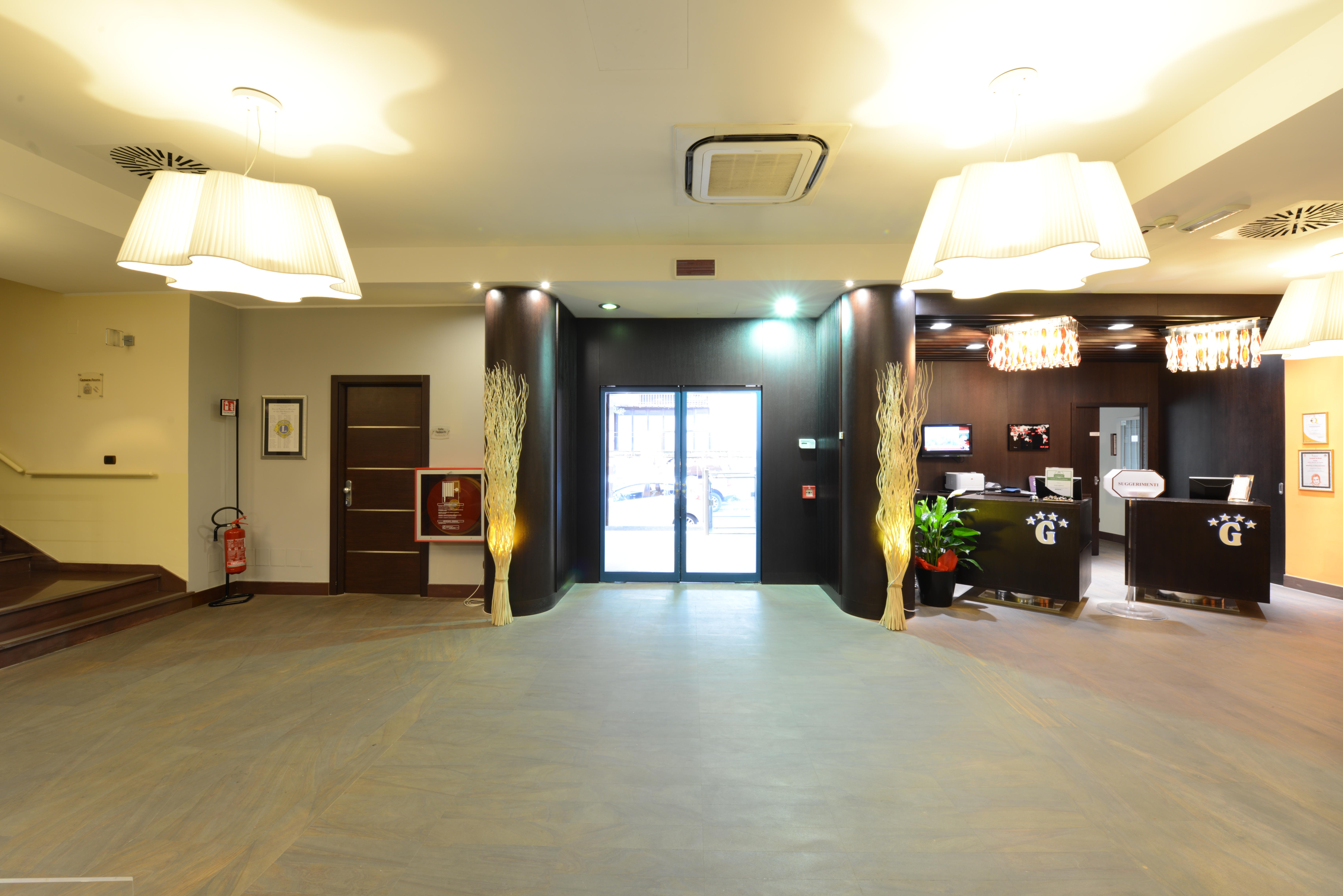 Hotel Guglielmo Catanzaro Buitenkant foto
