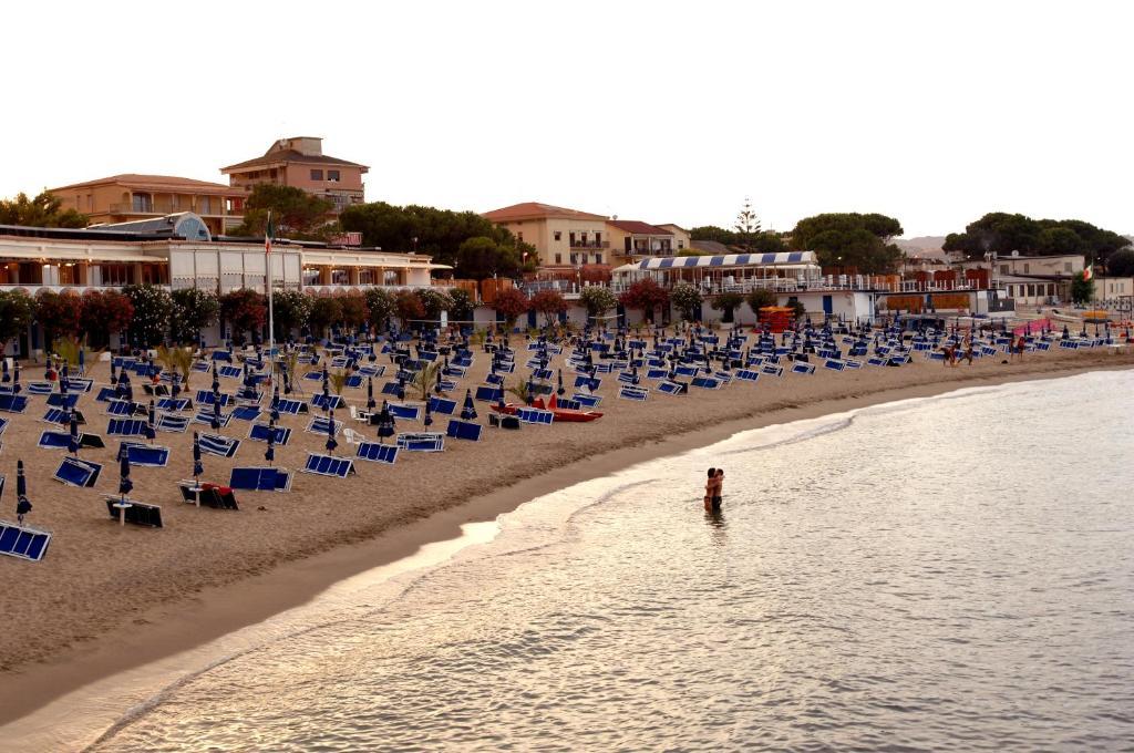 Hotel Guglielmo Catanzaro Buitenkant foto