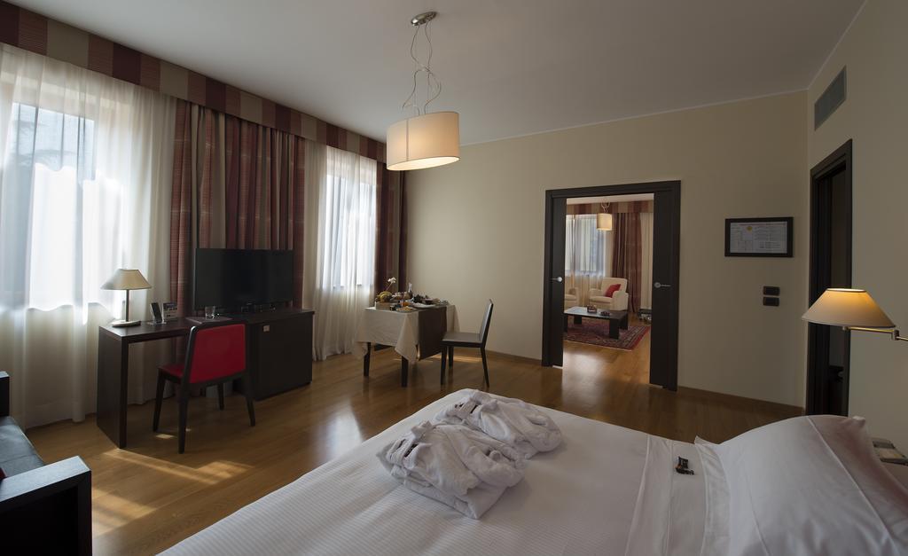 Hotel Guglielmo Catanzaro Kamer foto
