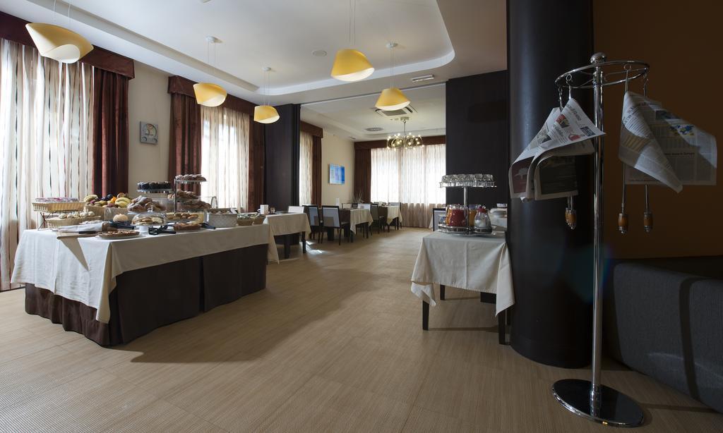 Hotel Guglielmo Catanzaro Buitenkant foto