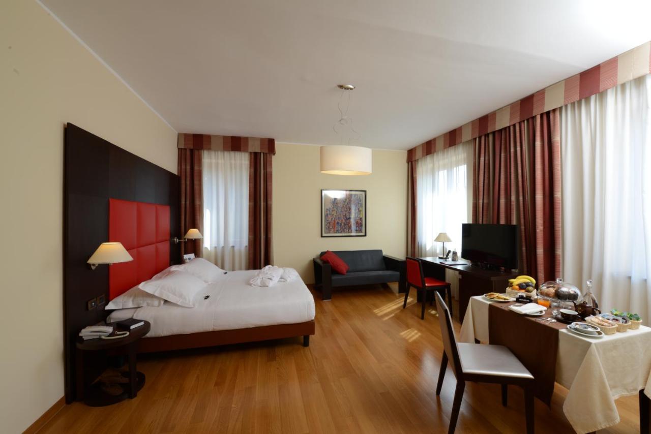 Hotel Guglielmo Catanzaro Buitenkant foto